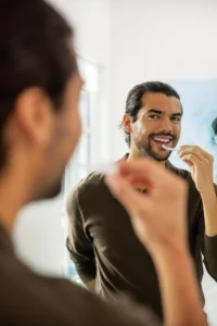 Invisalign Lifestyle Bathroom1 scaled
